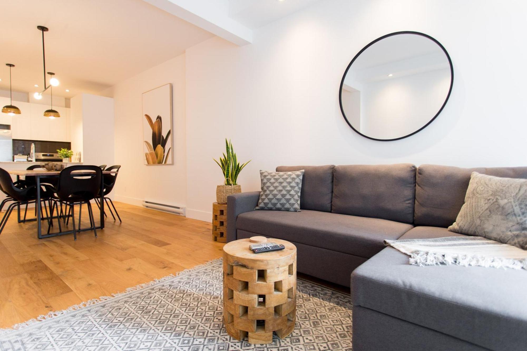 Hip, Stylish Apartment In Little Italy By Den Stays A Montreal Habitación foto